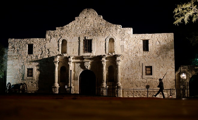 Americans react: Were Texans at the Alamo heroes?