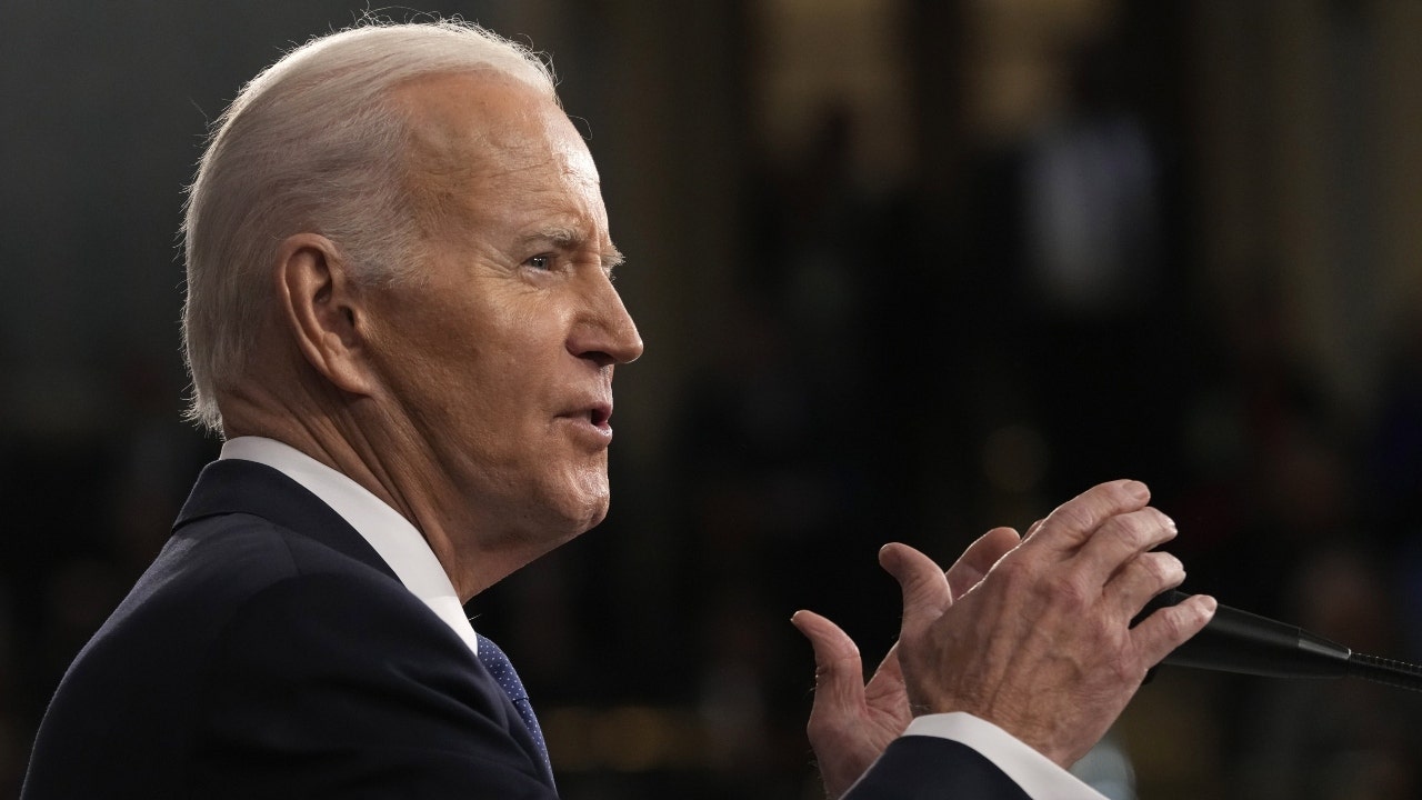 Joe Manchin urges Biden to negotiate with McCarthy on debt ceiling